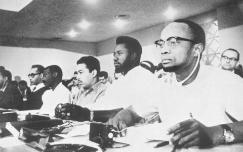 Representação do PAIGC na Tricontinental, Havana, Cuba, 3-16 janeiro 1966 (da direita para a esquerda: Amílcar Cabral, Domingos Ramos, Pedro Pires, Baro e Vasco Cabral)